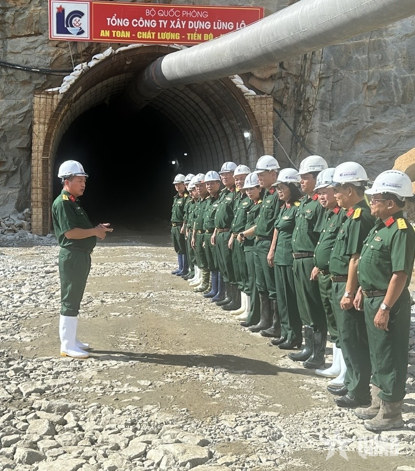 Thi công trong lòng núi - Thuỷ điện tích năng Bác Ái