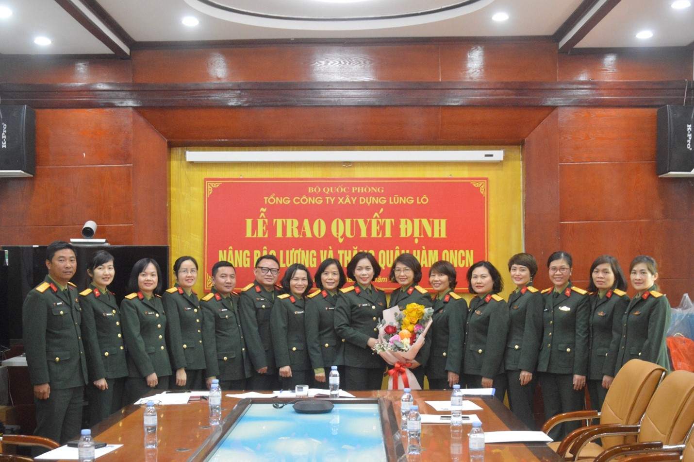 Lễ trao QĐ nâng bậc lương và thăng quân hàm QNCN.